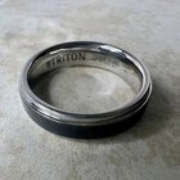Triton Men’s Tungsten Carbide Black Inlay Band Ring Size 10 6mm - Picture 3 of 4
